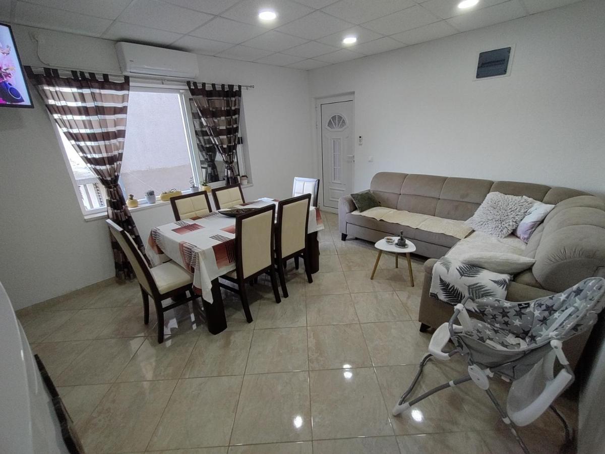 Apartman Magdalena Требинє Екстер'єр фото